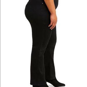 Plus Size Black Levi’s  724 High-Rise Straight-Leg Jeans